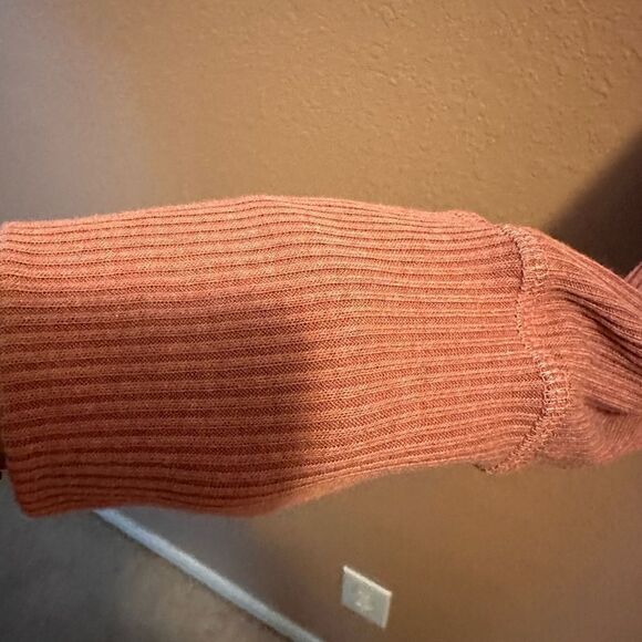 PST Pink long sleeve ribbed crop sweater - Picture 5 of 8